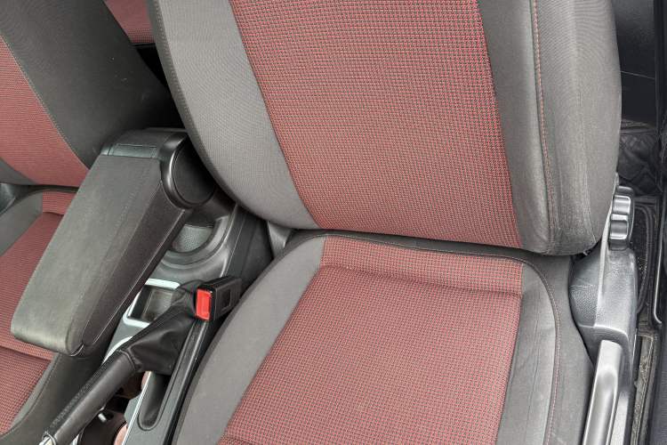 Used Volkswagen Beetle 2015 180TSI model Left Front Seat
