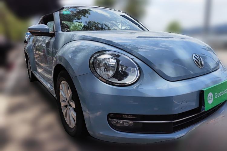 Used Volkswagen Beetle 2015 180TSI model Front Right 45 Deg