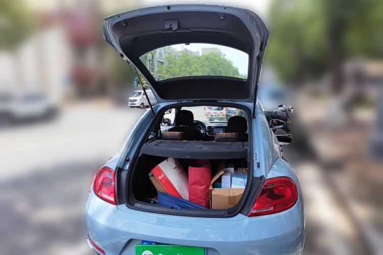Used Volkswagen Beetle 2015 180TSI model Trunk