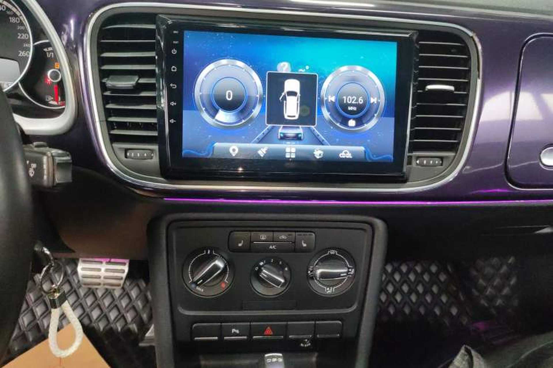 Used Volkswagen Beetle 2015 180TSI model Audio And AC Panel