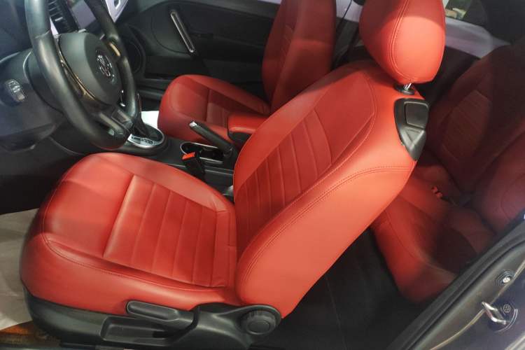 Used Volkswagen Beetle 2015 180TSI model Left Front Seat