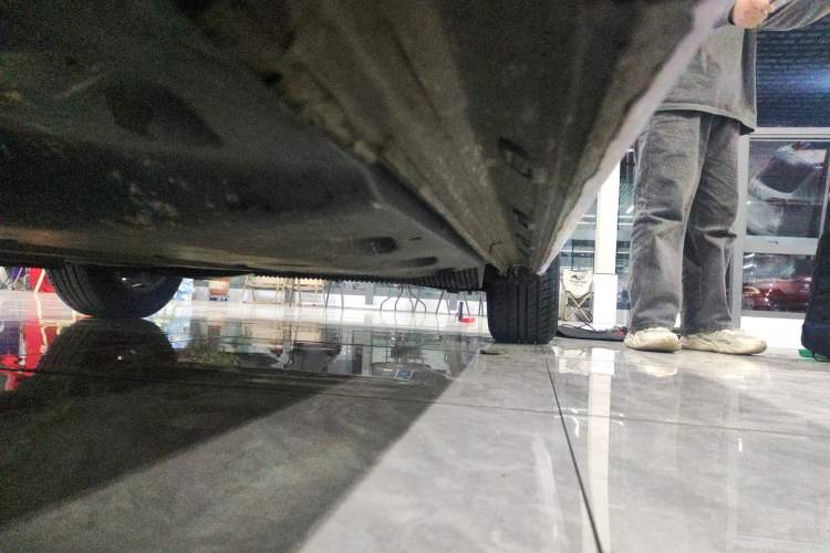 Used Volkswagen Beetle 2015 180TSI model Left Side Sill