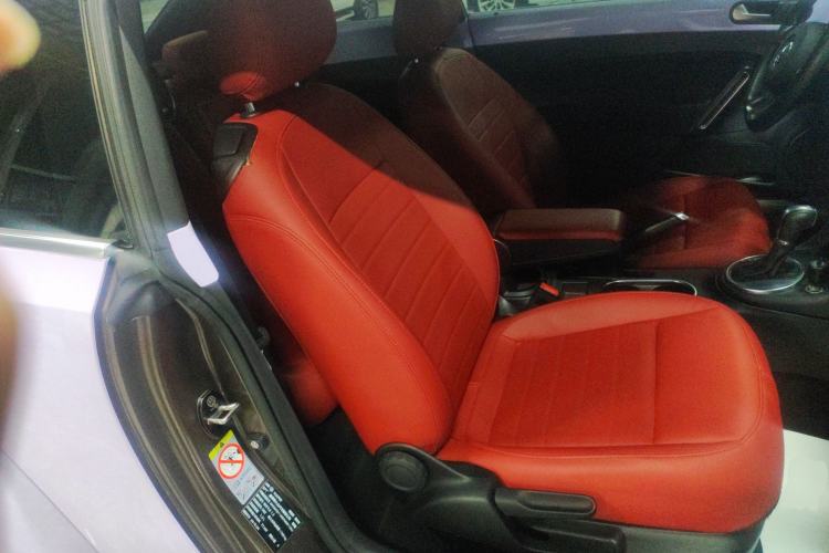 Used Volkswagen Beetle 2015 180TSI model Right Front Seat