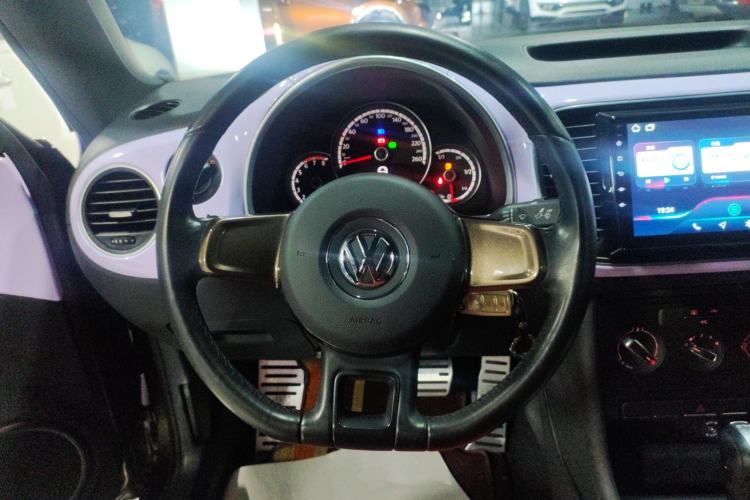 Used Volkswagen Beetle 2015 180TSI model Steering Wheel