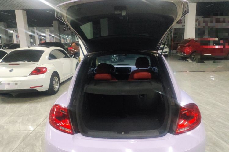 Used Volkswagen Beetle 2015 180TSI model Trunk
