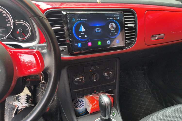 Used Volkswagen Beetle 2015 180TSI model Audio And AC Panel