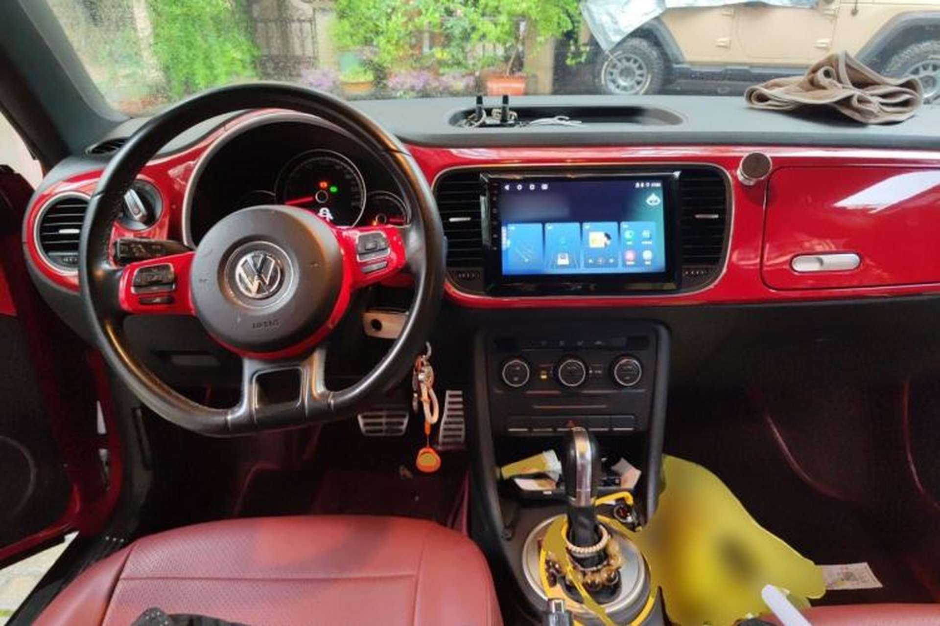 Used Volkswagen Beetle 2015 180TSI model Center Console