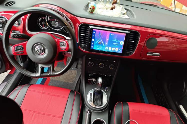 Used Volkswagen Beetle 2015 280TSI Center Console