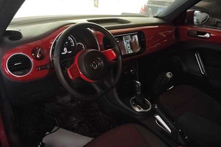 Used Volkswagen Beetle 2015 280TSI Center Console