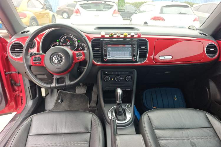 Used Volkswagen Beetle 2015 280TSI Center Console