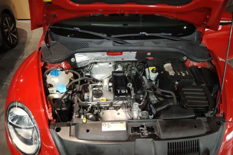 Used Volkswagen Beetle 2015 180TSI model Engine Bay