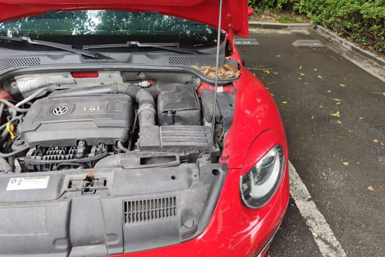 Used Volkswagen Beetle 2015 380TSI Engine Bay Left
