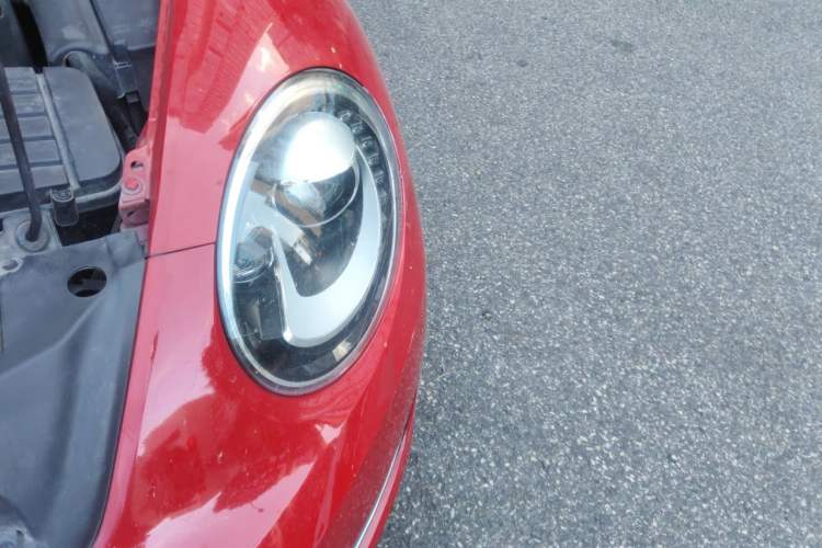 Used Volkswagen Beetle 2015 180TSI model Engine Bay Left