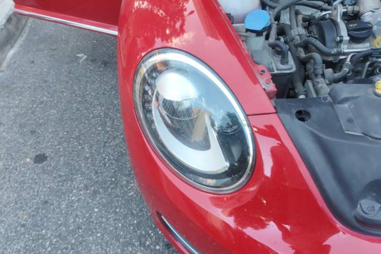 Used Volkswagen Beetle 2015 180TSI model Engine Bay Right