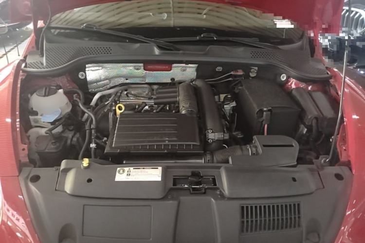 Used Volkswagen Beetle 2015 180TSI model Engine Bay