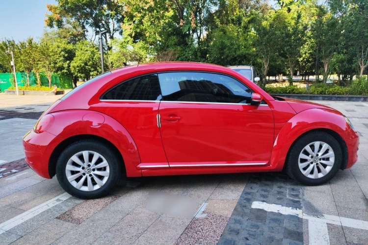 Used Volkswagen Beetle 2015 180TSI model Exterior 2
