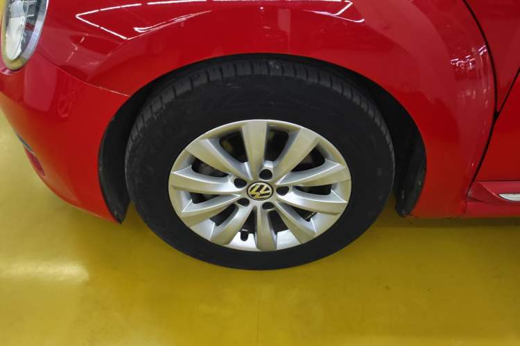 Used Volkswagen Beetle 2015 180TSI model Exterior 3