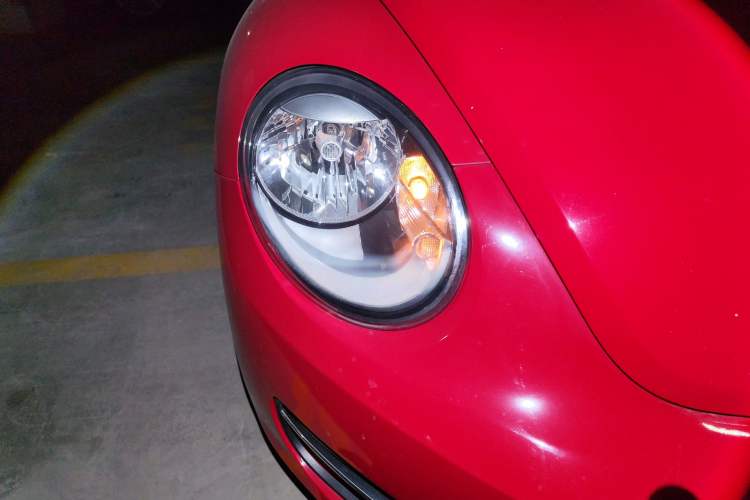 Used Volkswagen Beetle 2015 180TSI model Exterior 3