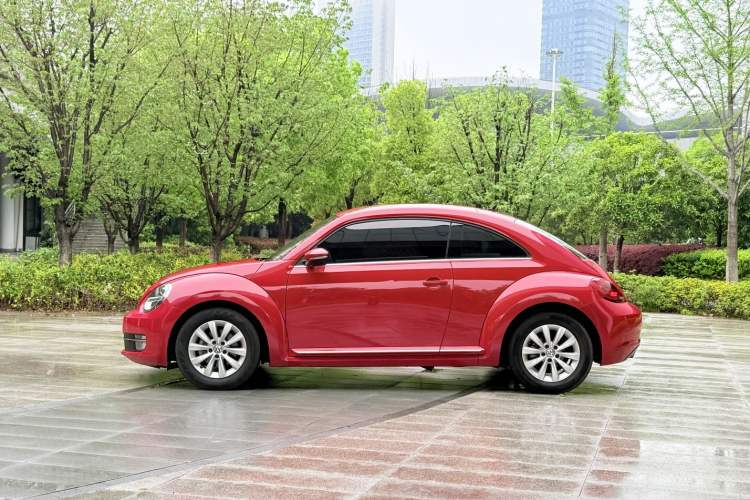 Used Volkswagen Beetle 2015 180TSI model Exterior 3