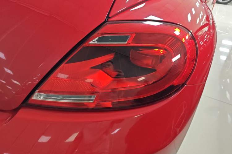 Used Volkswagen Beetle 2015 180TSI model Exterior 3