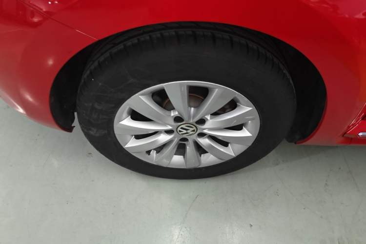 Used Volkswagen Beetle 2015 180TSI model Exterior 4