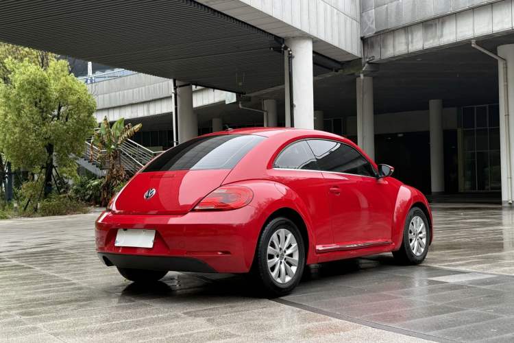 Used Volkswagen Beetle 2015 180TSI model Exterior 4