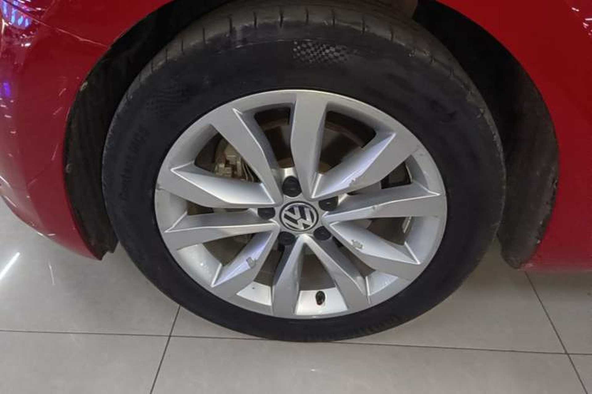 Used Volkswagen Beetle 2015 180TSI model Exterior 4
