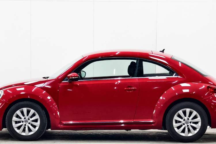 Used Volkswagen Beetle 2015 180TSI model Exterior 5