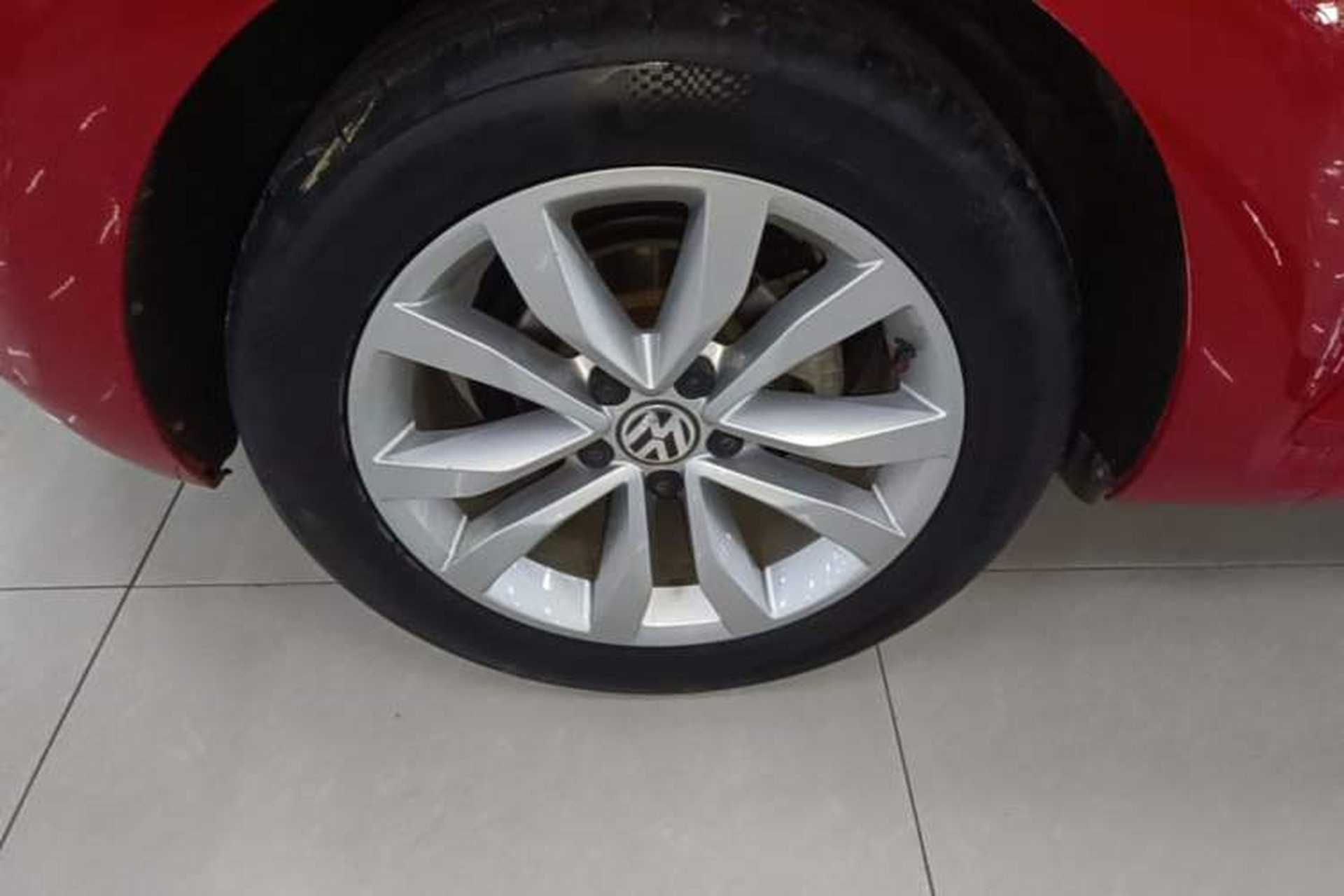 Used Volkswagen Beetle 2015 180TSI model Exterior 5