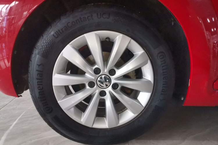 Used Volkswagen Beetle 2015 180TSI model Exterior 8