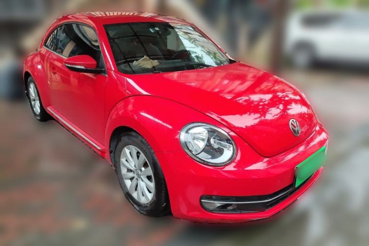 Used Volkswagen Beetle 2015 180TSI model Front Right 45 Deg