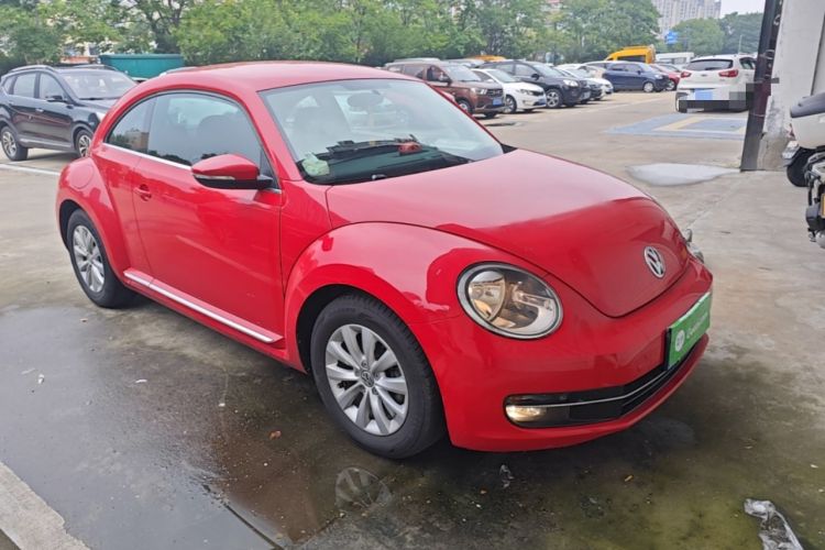 Used Volkswagen Beetle 2015 180TSI model Front Right 45 Deg