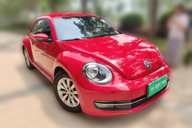 Used Volkswagen Beetle 2015 180TSI model Front Right 45 Deg