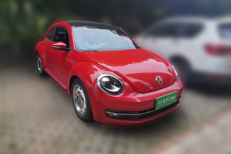 Used Volkswagen Beetle 2015 180TSI model Front Right 45 Deg