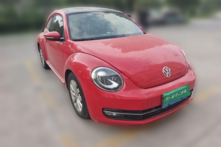 Used Volkswagen Beetle 2015 180TSI model Front Right 45 Deg