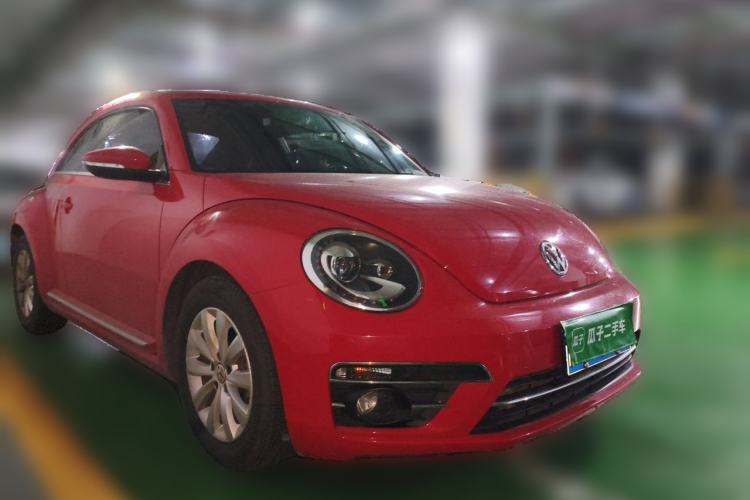 Used Volkswagen Beetle 2015 180TSI model Front Right 45 Deg