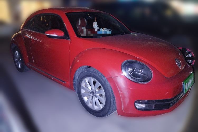 Used Volkswagen Beetle 2015 180TSI model Front Right 45 Deg