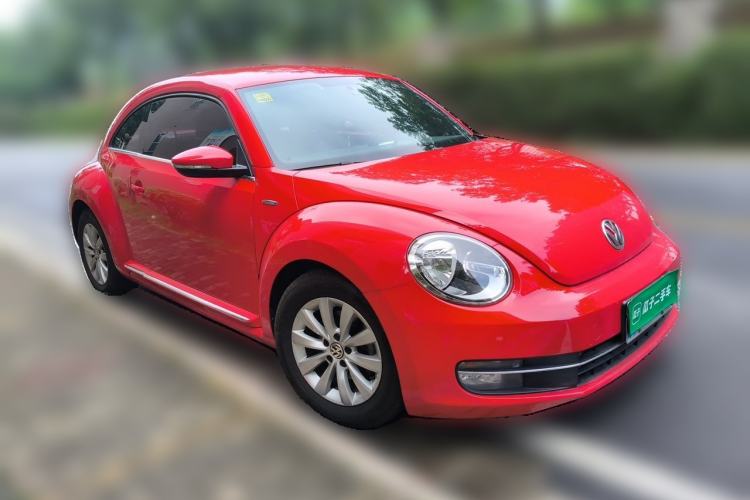 Used Volkswagen Beetle 2015 180TSI model Front Right 45 Deg