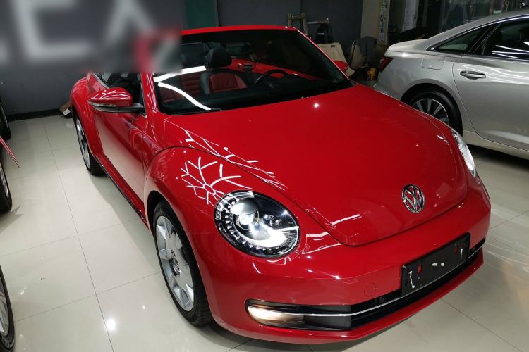Used Volkswagen Beetle 2015 180TSI Convertible Edition Front Right 45 Deg