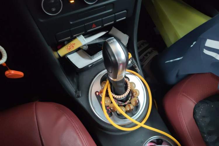 Used Volkswagen Beetle 2015 180TSI model Gear Lever