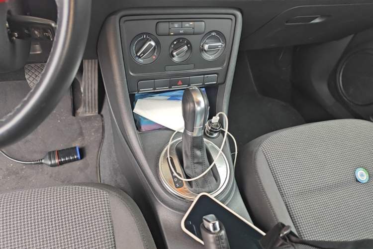 Used Volkswagen Beetle 2015 180TSI model Gear Lever
