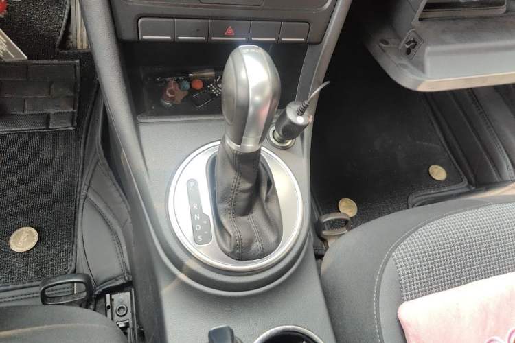 Used Volkswagen Beetle 2015 180TSI model Gear Lever
