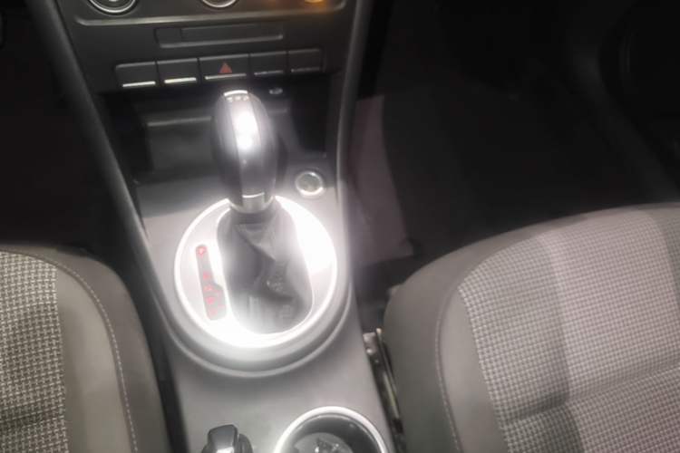 Used Volkswagen Beetle 2015 280TSI Gear Lever