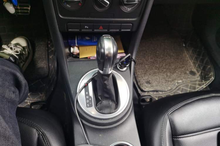 Used Volkswagen Beetle 2015 180TSI model Gear Lever