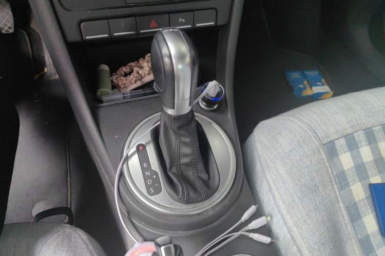 Used Volkswagen Beetle 2015 180TSI model Gear Lever