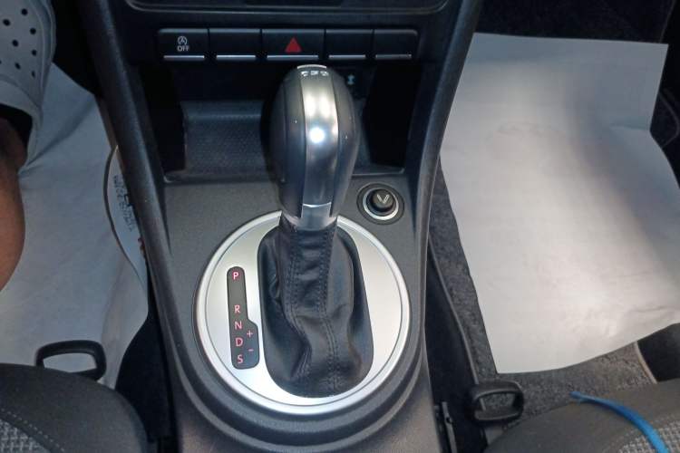 Used Volkswagen Beetle 2015 180TSI model Gear Lever