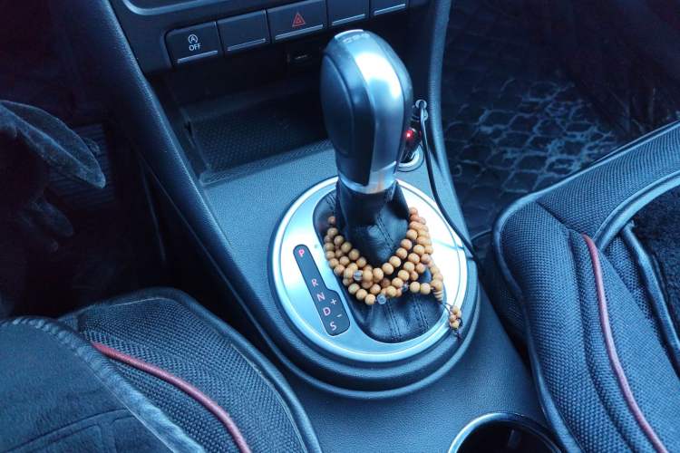 Used Volkswagen Beetle 2015 180TSI model Gear Lever