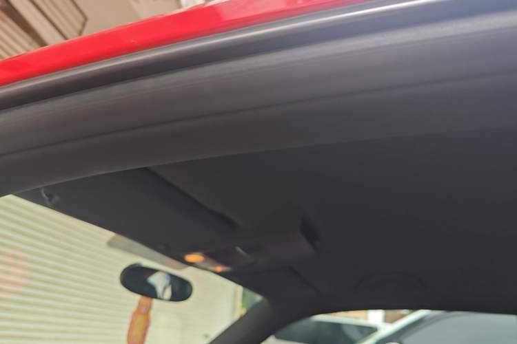 Used Volkswagen Beetle 2015 180TSI model Headliner
