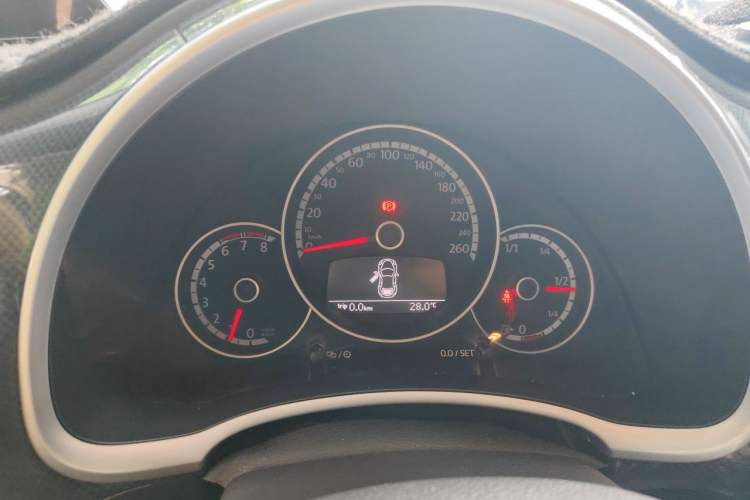Used Volkswagen Beetle 2015 380TSI Instrument Cluster
