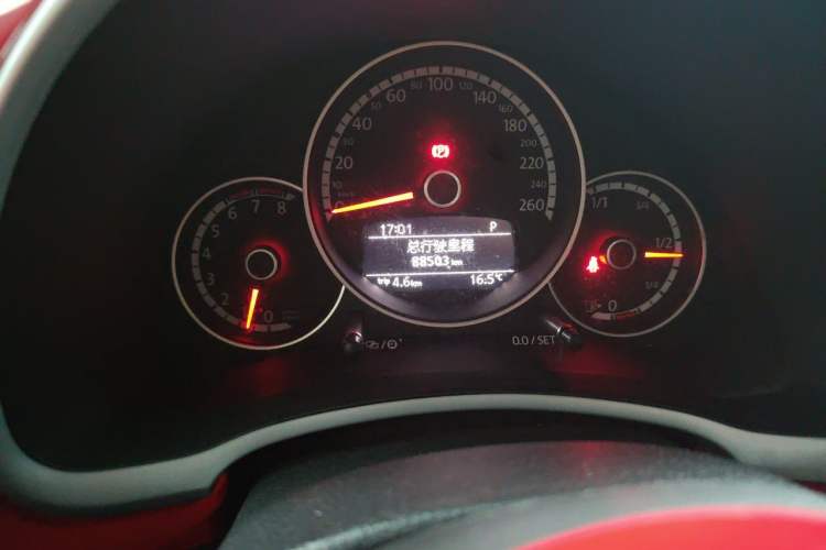 Used Volkswagen Beetle 2015 180TSI model Instrument Cluster